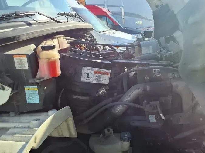 2018 FREIGHTLINER/MERCEDES M2 106