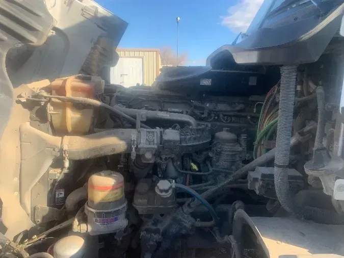 2015 FREIGHTLINER X12564ST