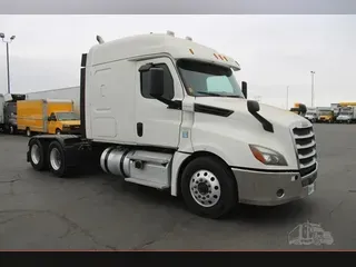2019 FREIGHTLINER CASCADIA 126