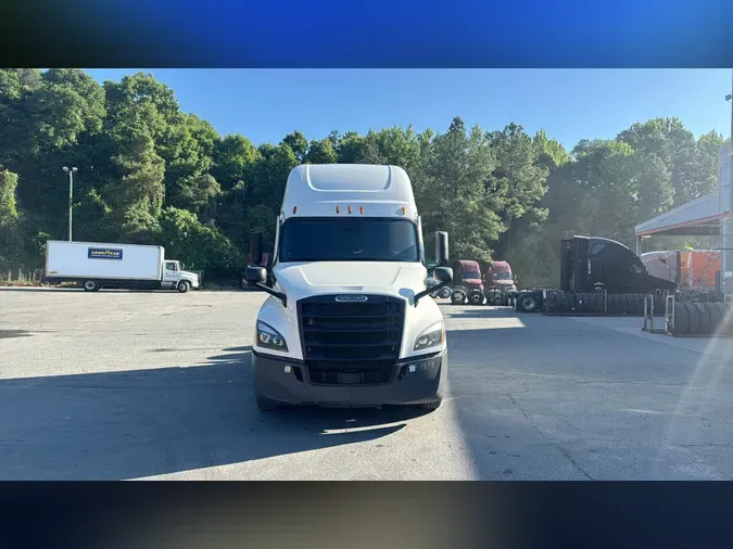 2023 Freightliner Cascadia 126928b995c595b2018c957e28586ac5f03