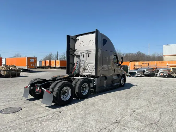 2023 Freightliner Cascadia