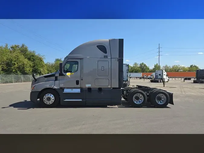 2023 Freightliner Cascadia