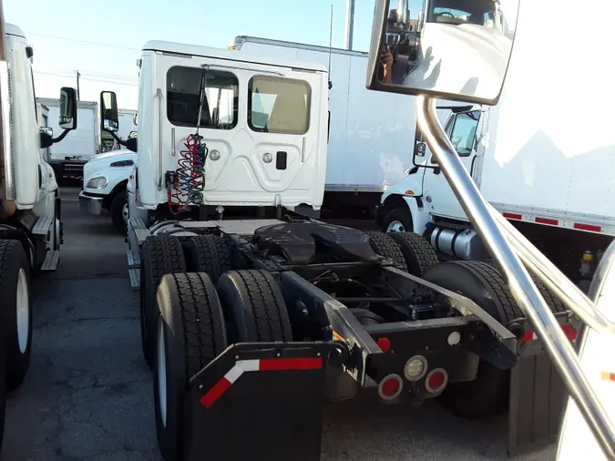 2016 FREIGHTLINER/MERCEDES CASCADIA 125