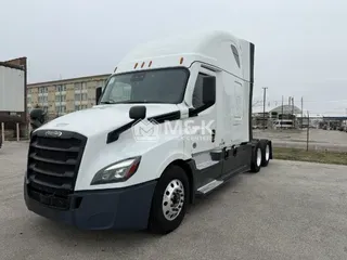2022 FREIGHTLINER Cascadia 126