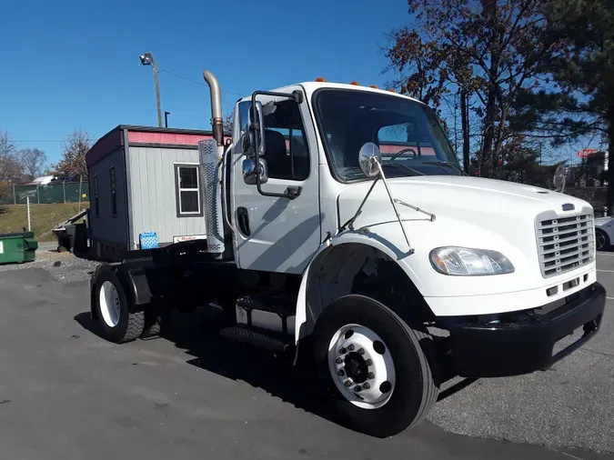 2017 FREIGHTLINER/MERCEDES M2 106