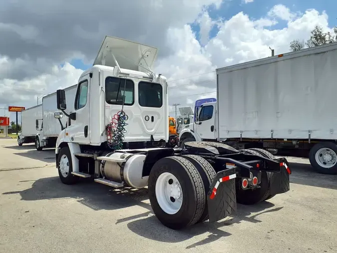 2018 FREIGHTLINER/MERCEDES CASCADIA 11392915b7148e09a6c5a1c1da36e7f1495