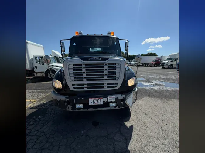 2015 FREIGHTLINER/MERCEDES M2 112