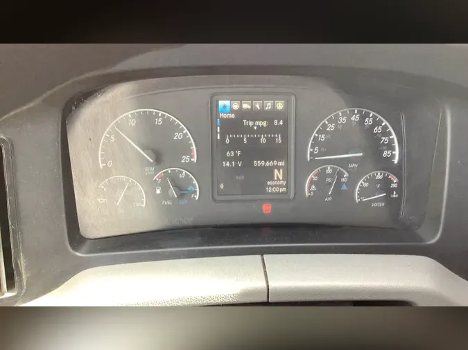 2022 Freightliner Cascadia 126