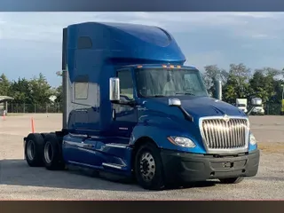 2022 INT LT625 6x4