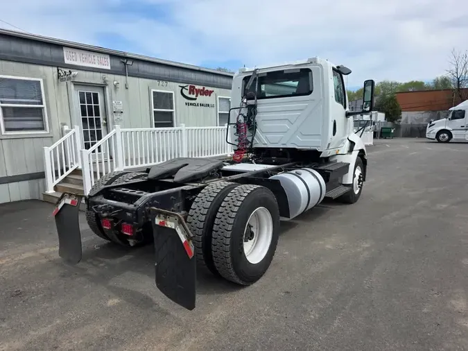 2019 NAVISTAR INTERNATIONAL RH613 DAYCAB S/A
