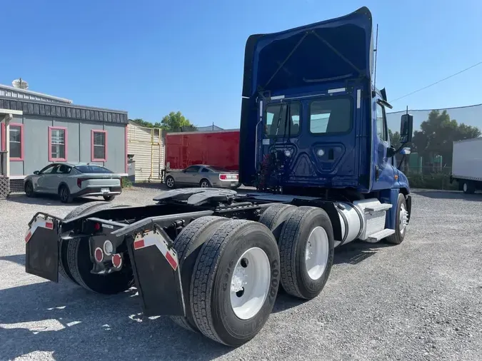 2020 FREIGHTLINER/MERCEDES CASCADIA 125