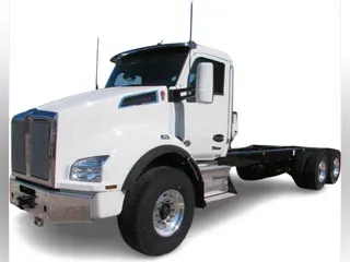 2024 Kenworth T880