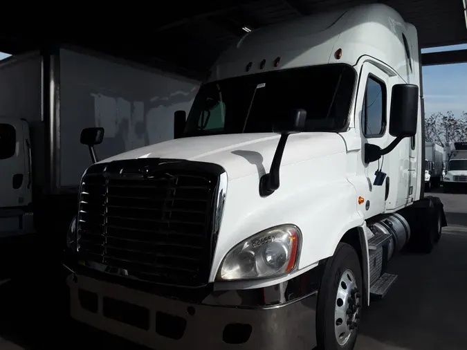2019 FREIGHTLINER/MERCEDES CASCADIA 125