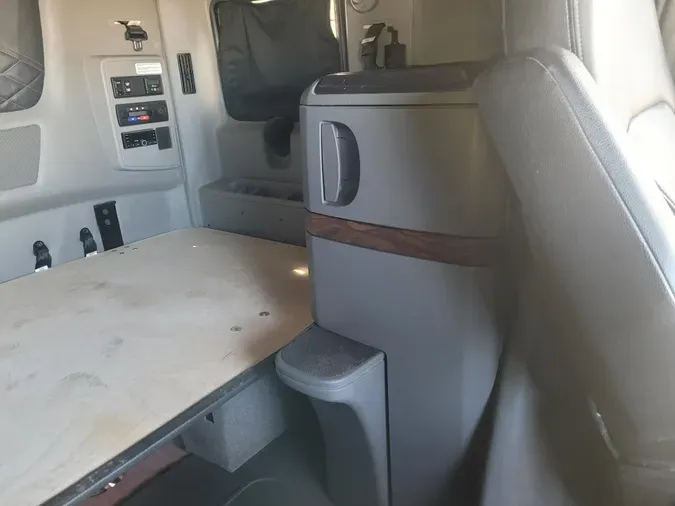 2023 International LT625