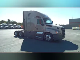 2025 Freightliner Cascadia 126