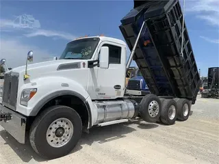 2019 KENWORTH T880