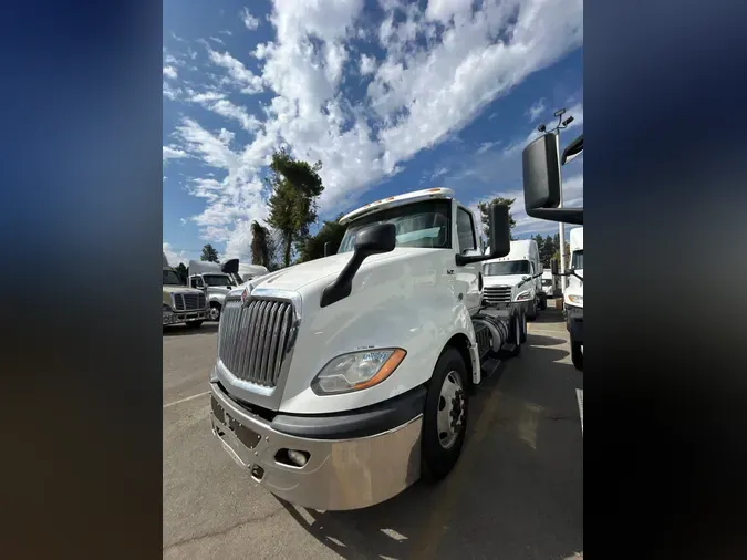 2019 NAVISTAR INTERNATIONAL LT625 DAYCAB T/A