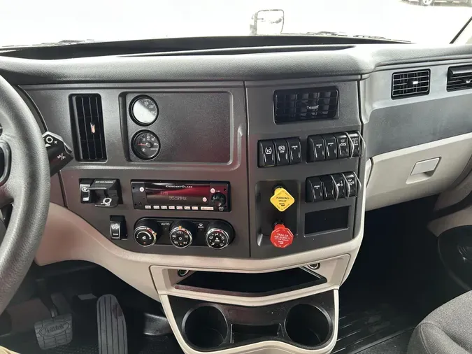 2023 Peterbilt 579