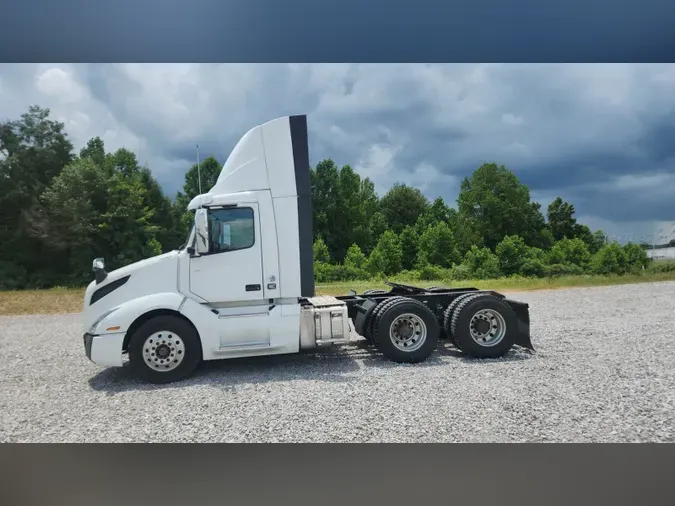 2019 Volvo VNL300