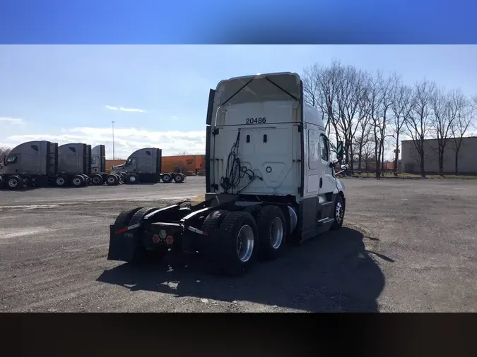 2021 Freightliner Cascadia 126