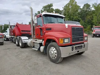 2015 MACK CHU613