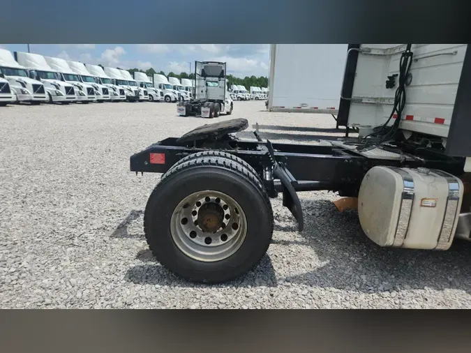 2019 Volvo VNL300