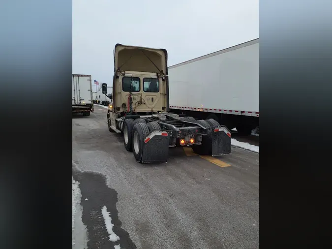2019 FREIGHTLINER/MERCEDES CASCADIA 125