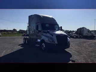 2023 Freightliner Cascadia 126