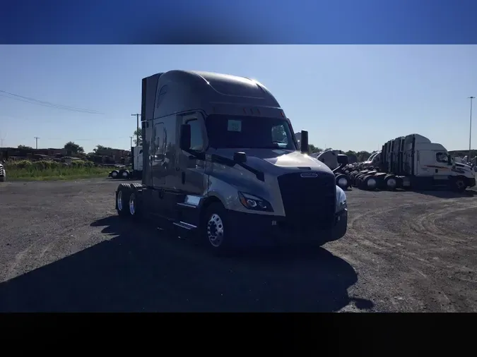 2023 Freightliner Cascadia 12692a8cebb321c2562a9dec4f7895de018