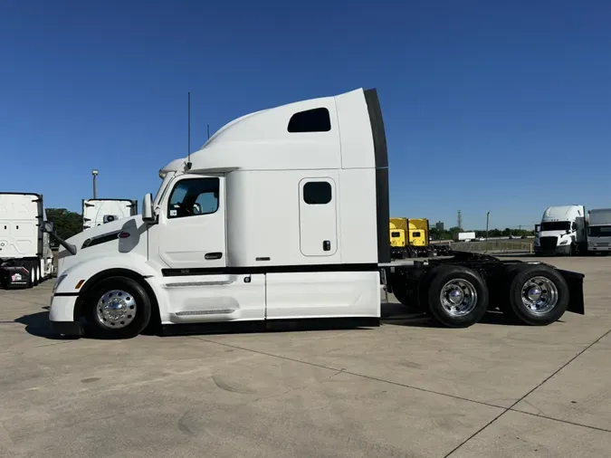 2023 Peterbilt 579
