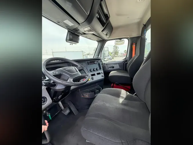 2020 FREIGHTLINER/MERCEDES NEW CASCADIA 116