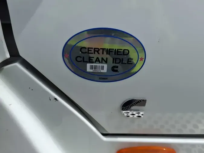 2019 NAVISTAR INTERNATIONAL LT625 SLPR CAB92b510e86425586db7e1cf5942b9bdf9