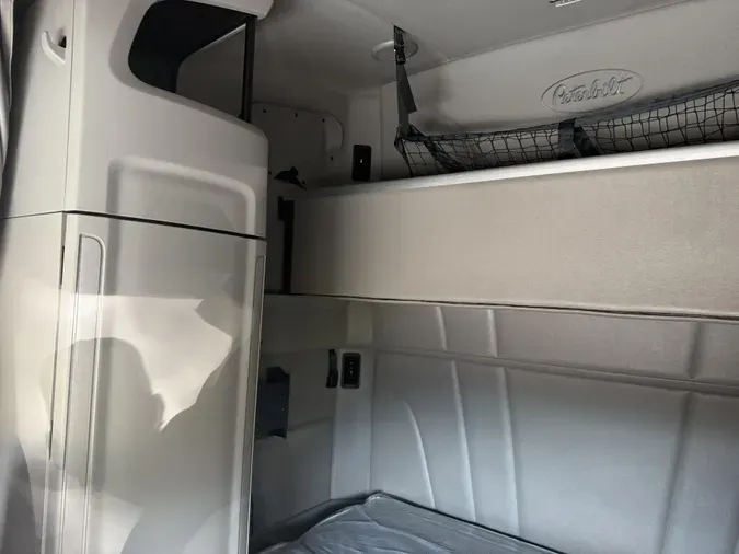 2021 Peterbilt 579