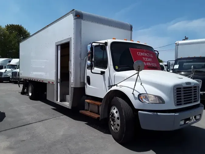 2018 FREIGHTLINER M2 106