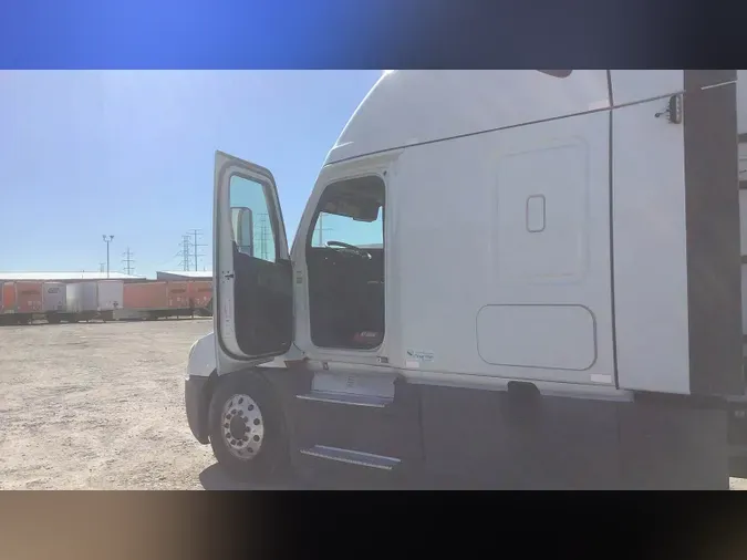 2022 Freightliner Cascadia 12692c0eb06c891e96613cc91ec6dc6aa5d