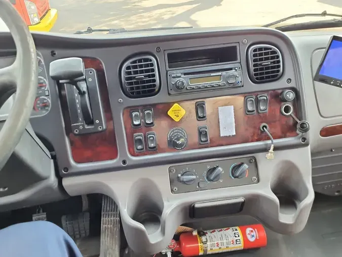 2014 FREIGHTLINER/MERCEDES M2 10692c1cd198affeb92e949ab8540ef3424