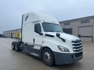 2020 FREIGHTLINER T12664ST