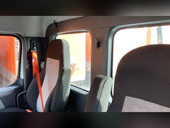 2020 Freightliner Cascadia 126