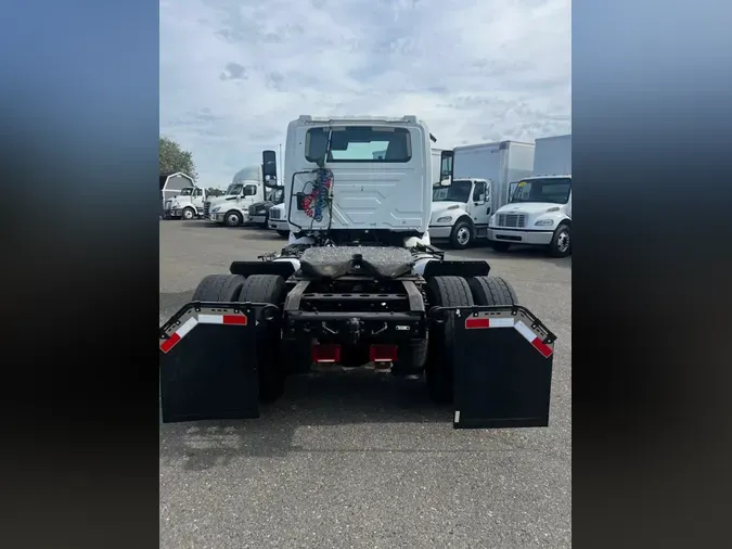 2019 NAVISTAR INTERNATIONAL RH613 DAYCAB S/A