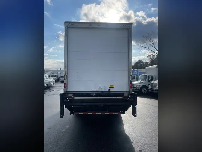2018 FREIGHTLINER/MERCEDES M2 106