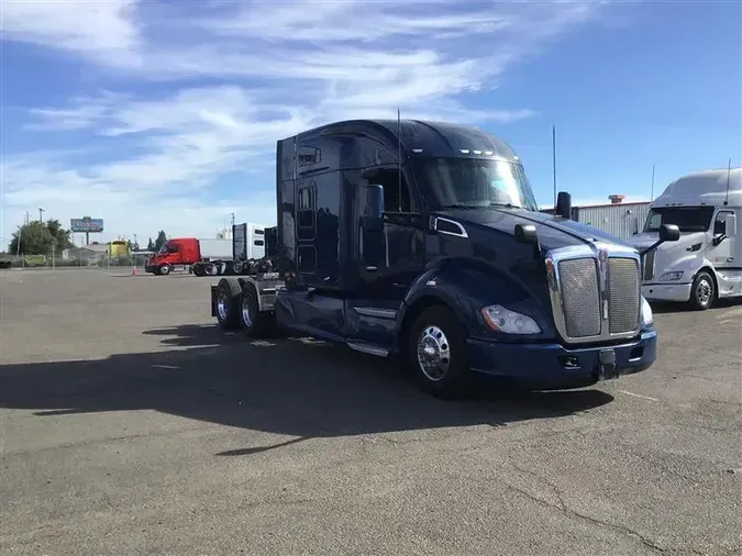 2022 KENWORTH T68092cd9ff26218a54e82689fe8cadfa69e