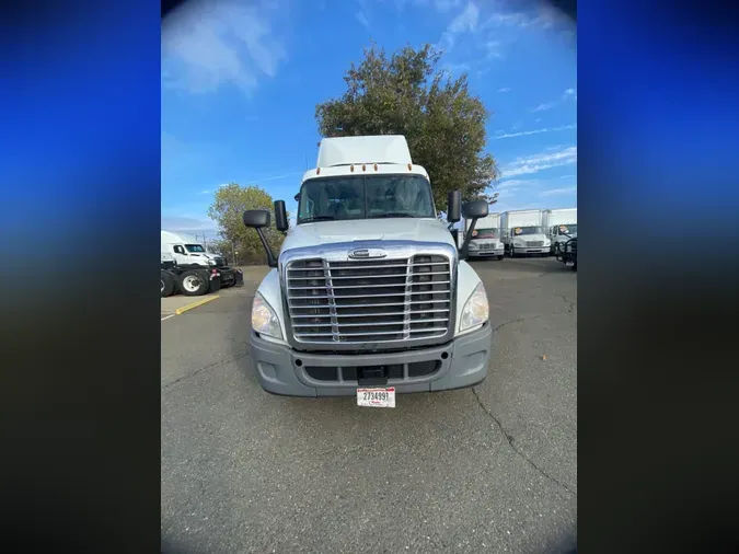 2019 FREIGHTLINER/MERCEDES CASCADIA 125