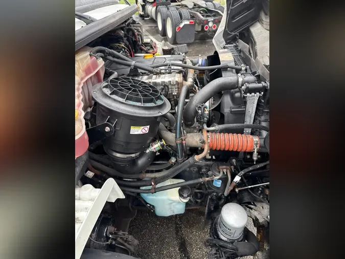 2022 FREIGHTLINER/MERCEDES M2 10692d32c49dee446659d3bf631e9957092