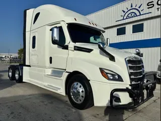 2023 Freightliner Cascadia 126