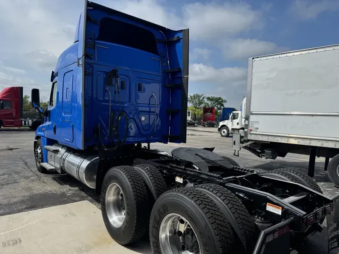 2020 Freightliner Cascadia