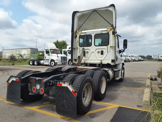 2016 FREIGHTLINER/MERCEDES CASCADIA 125