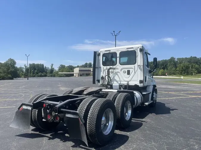 2016 Freightliner Cascadia