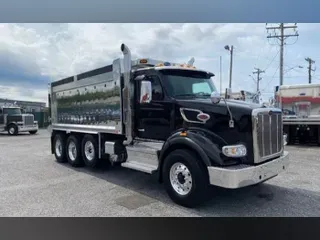 2025 Peterbilt 567