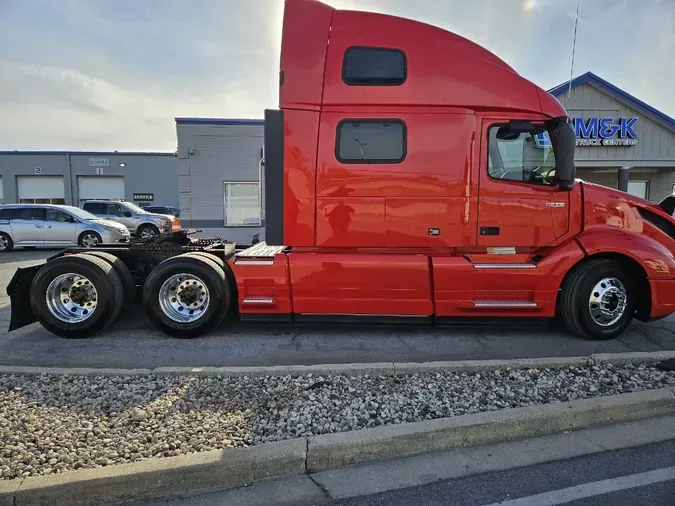 2024 VOLVO VNL64T860