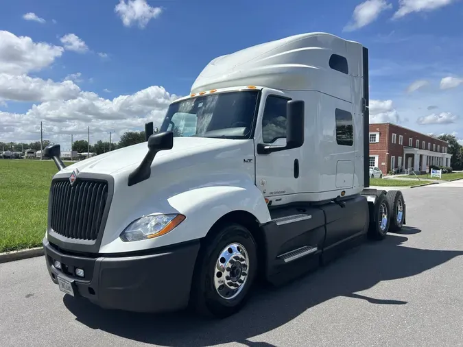 2022 International LT625